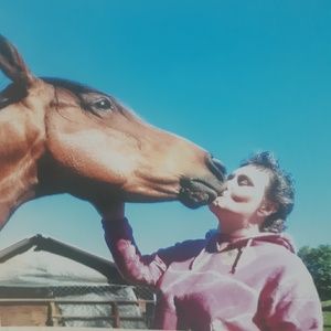 Meet your Posher, Lucye